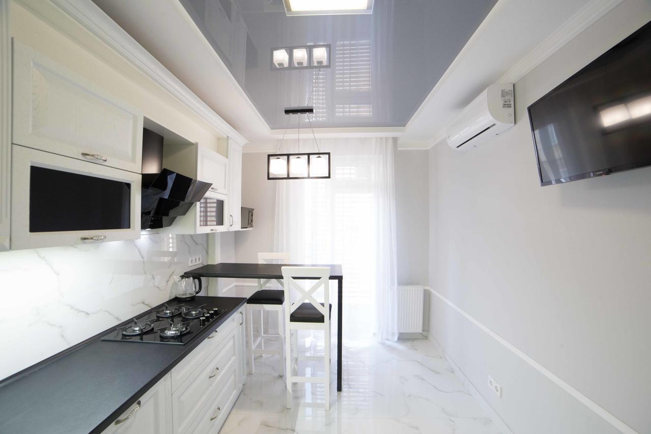 Leogrand Apartments On Kulisha 36 Lviv Exterior photo