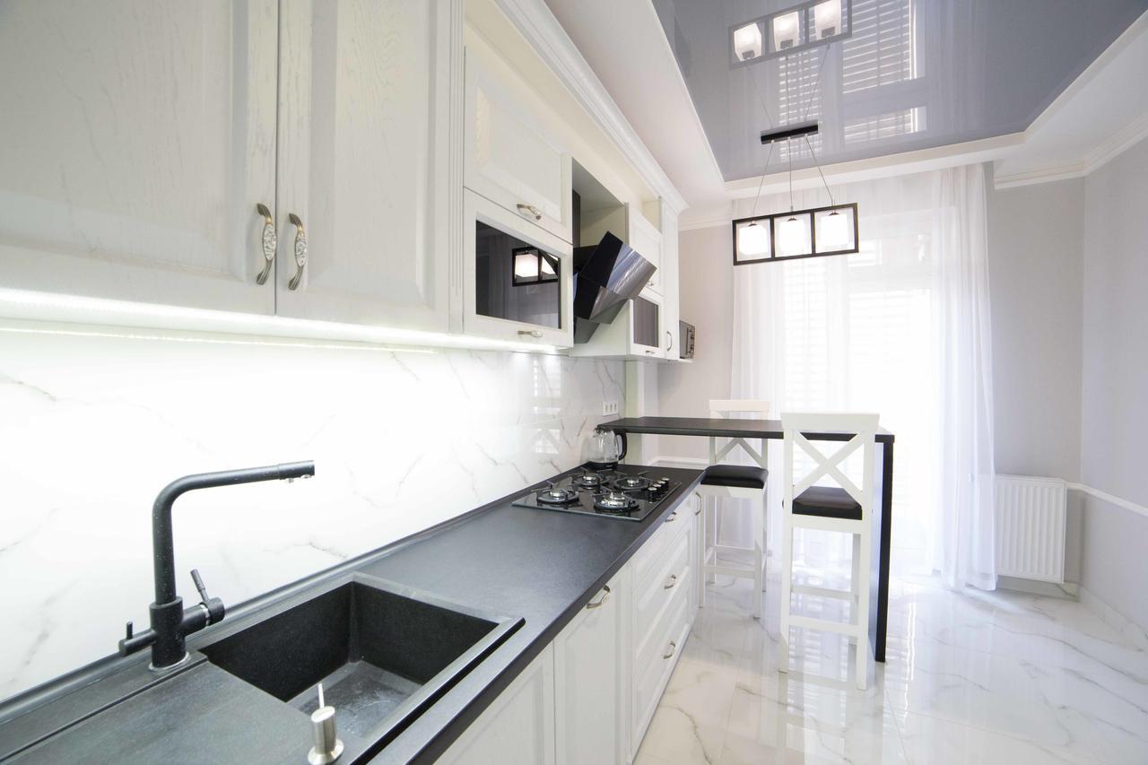 Leogrand Apartments On Kulisha 36 Lviv Exterior photo